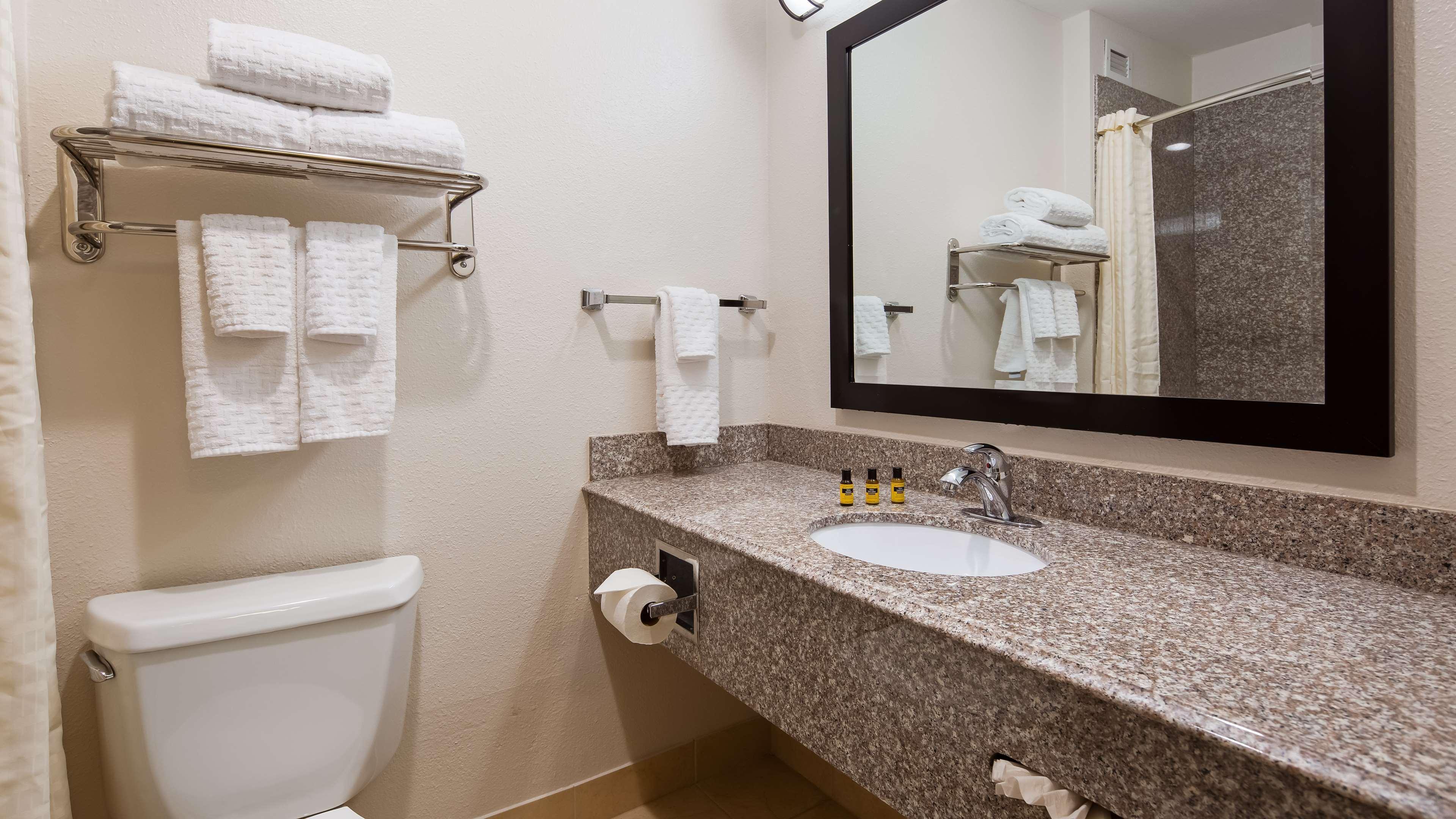 Best Western Plus Kansas City Airport - Kci East Eksteriør bilde