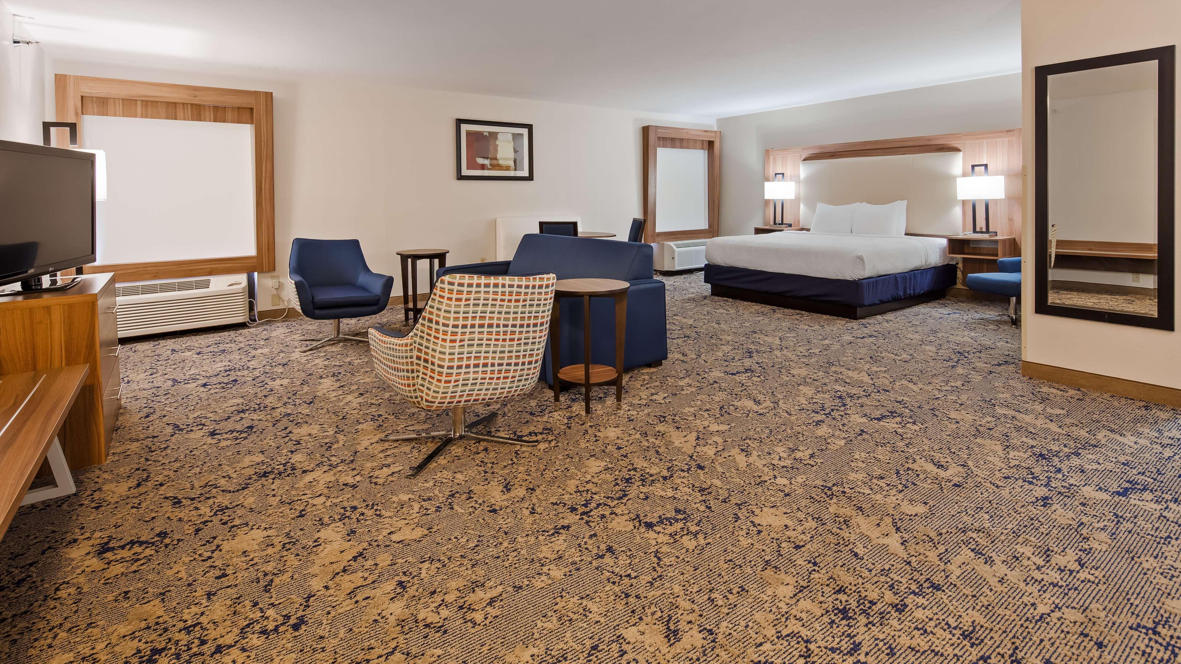 Best Western Plus Kansas City Airport - Kci East Eksteriør bilde