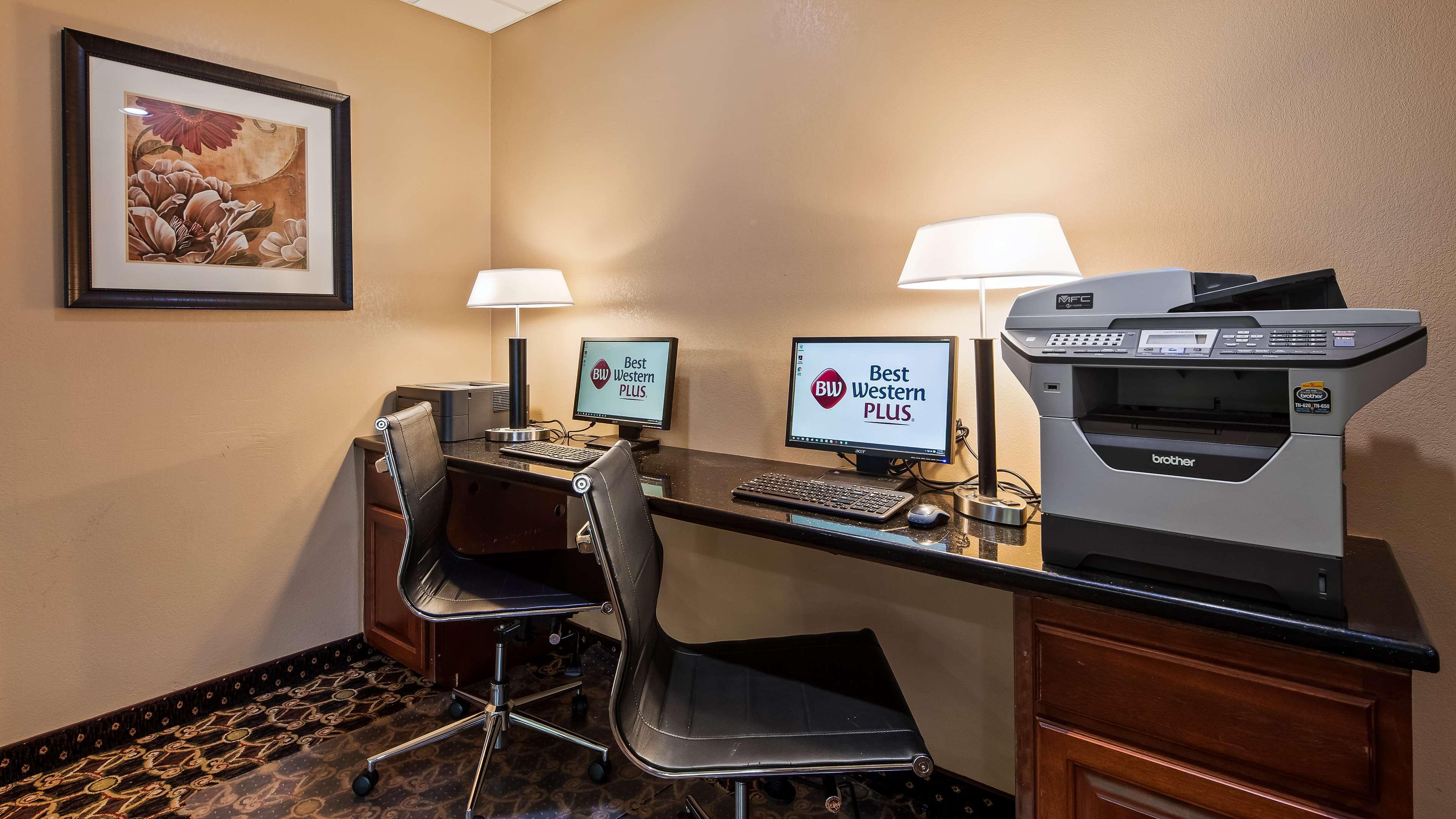 Best Western Plus Kansas City Airport - Kci East Eksteriør bilde