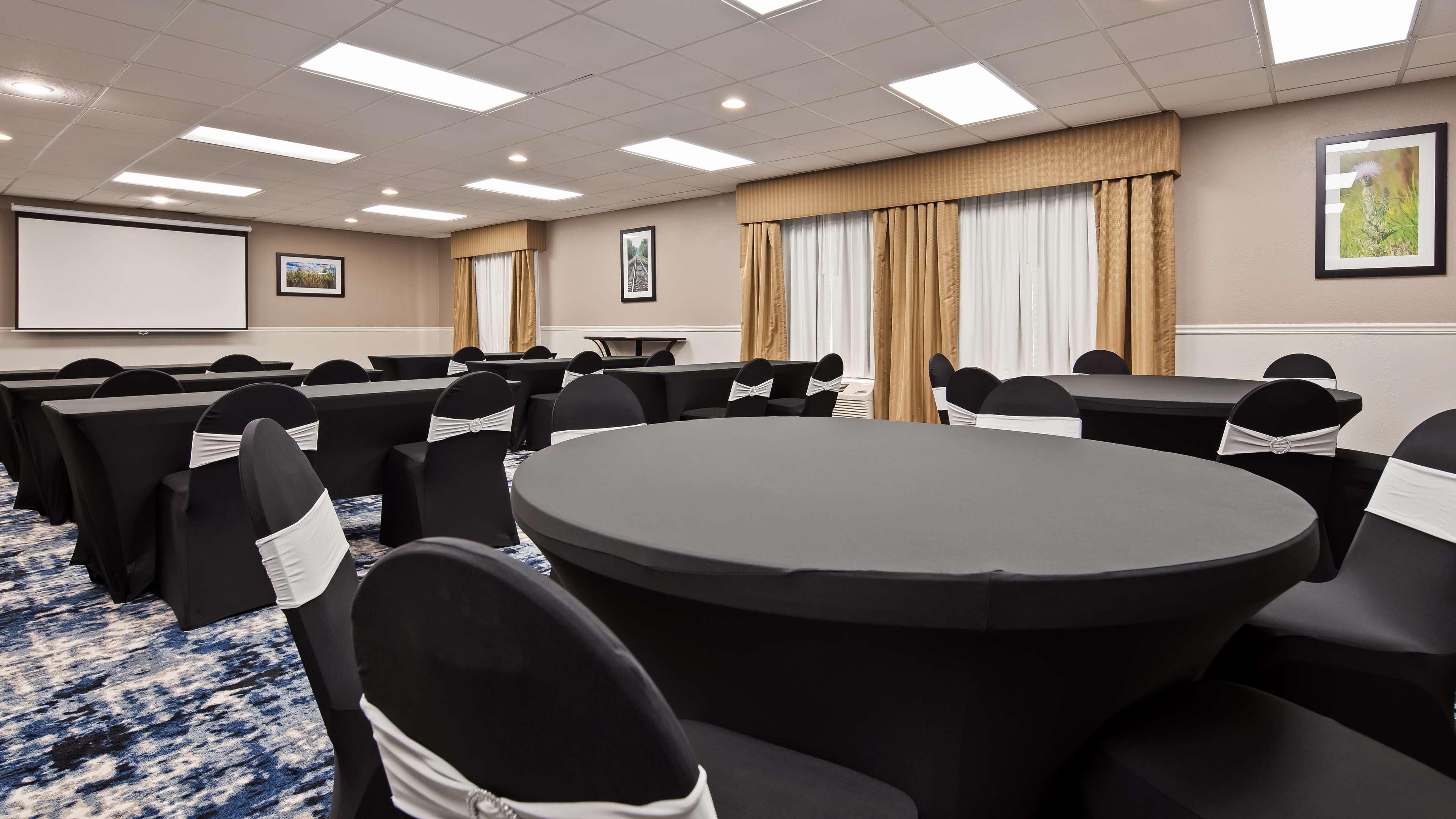 Best Western Plus Kansas City Airport - Kci East Eksteriør bilde