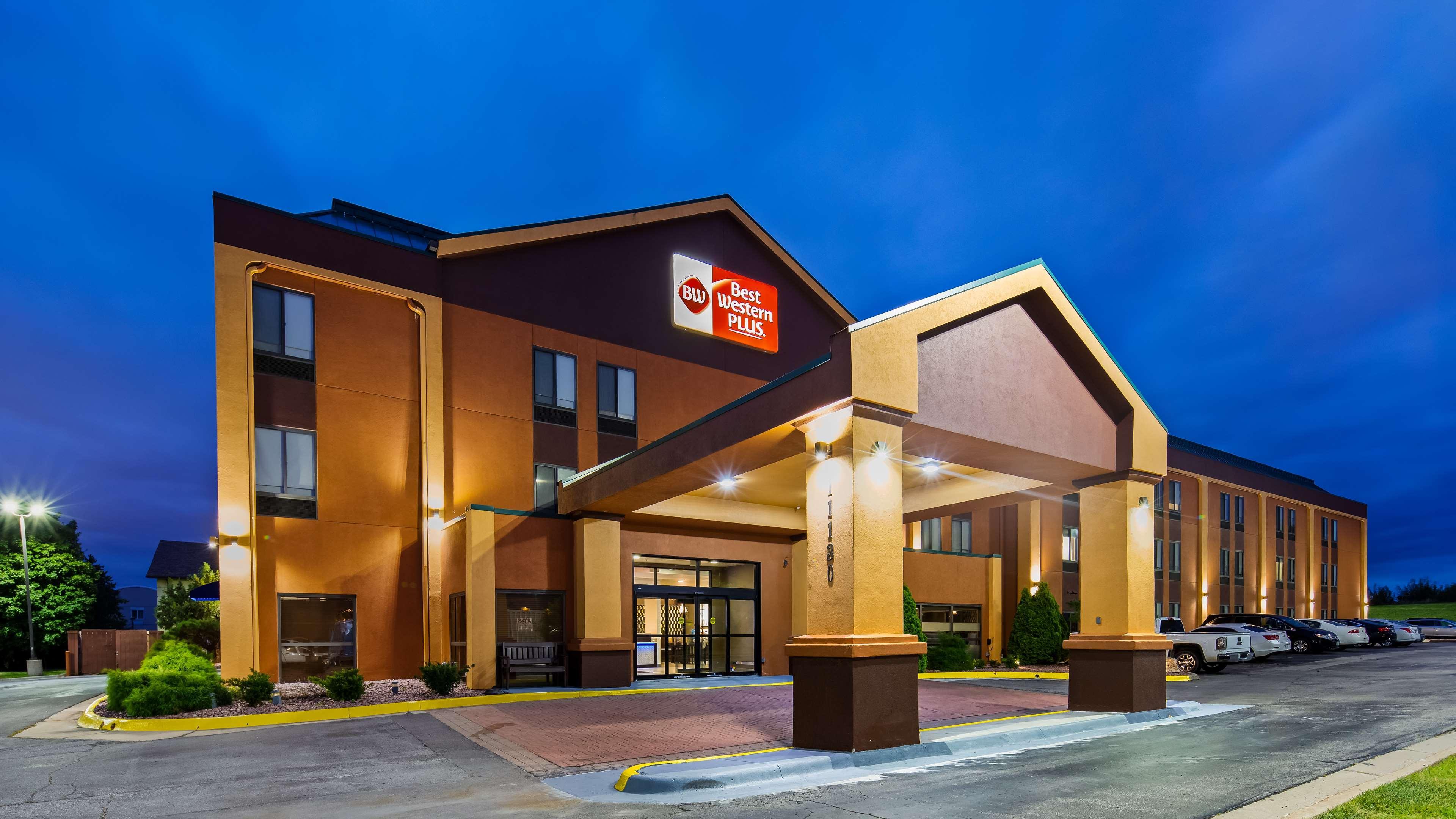 Best Western Plus Kansas City Airport - Kci East Eksteriør bilde