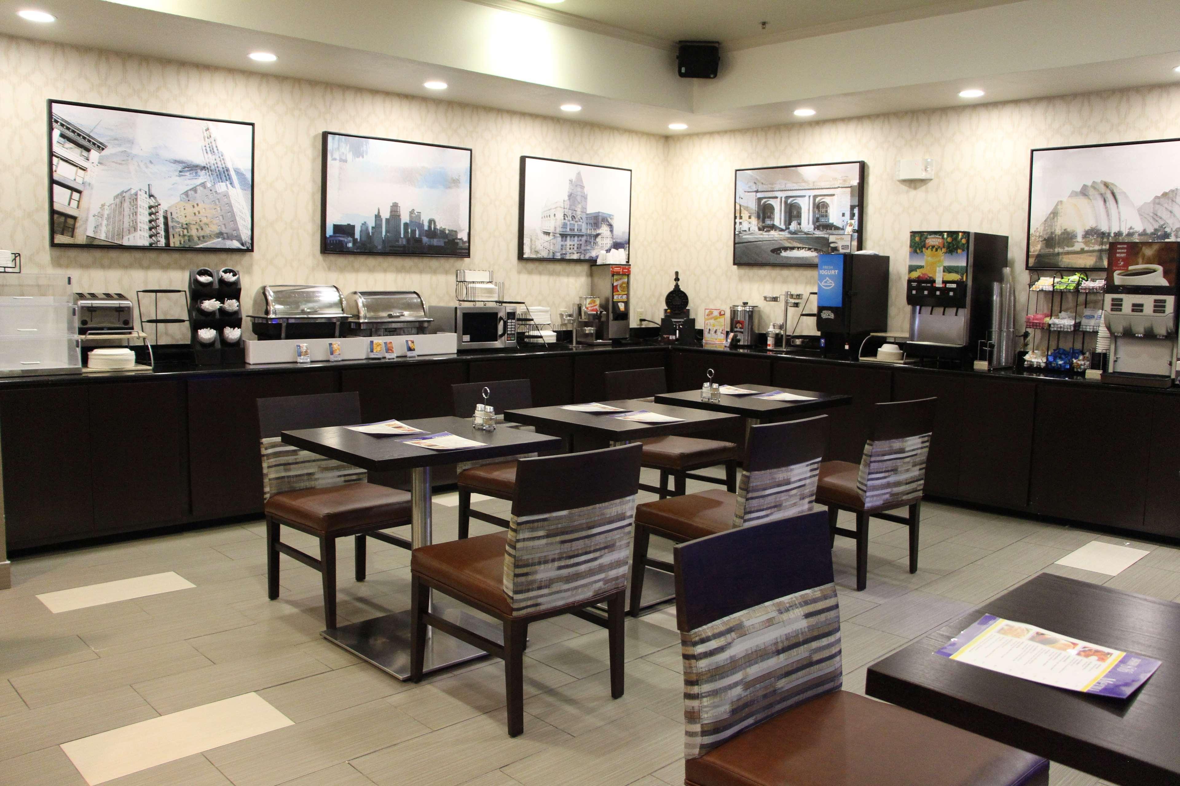Best Western Plus Kansas City Airport - Kci East Eksteriør bilde