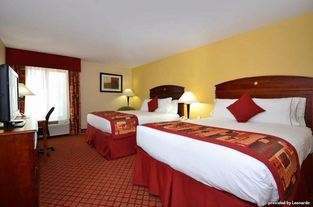 Best Western Plus Kansas City Airport - Kci East Eksteriør bilde
