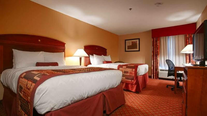 Best Western Plus Kansas City Airport - Kci East Eksteriør bilde
